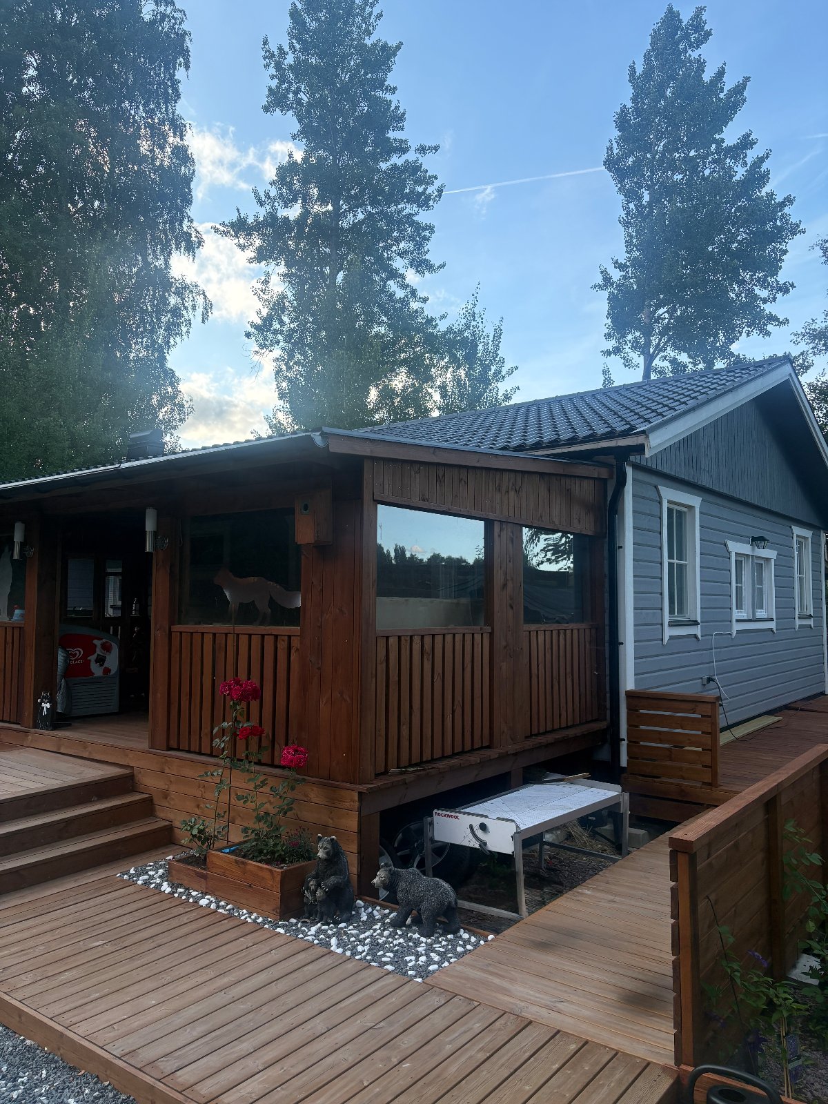 Trivsamt boende i Garpenberg med ny tillbyggnad och skogsnära tomt